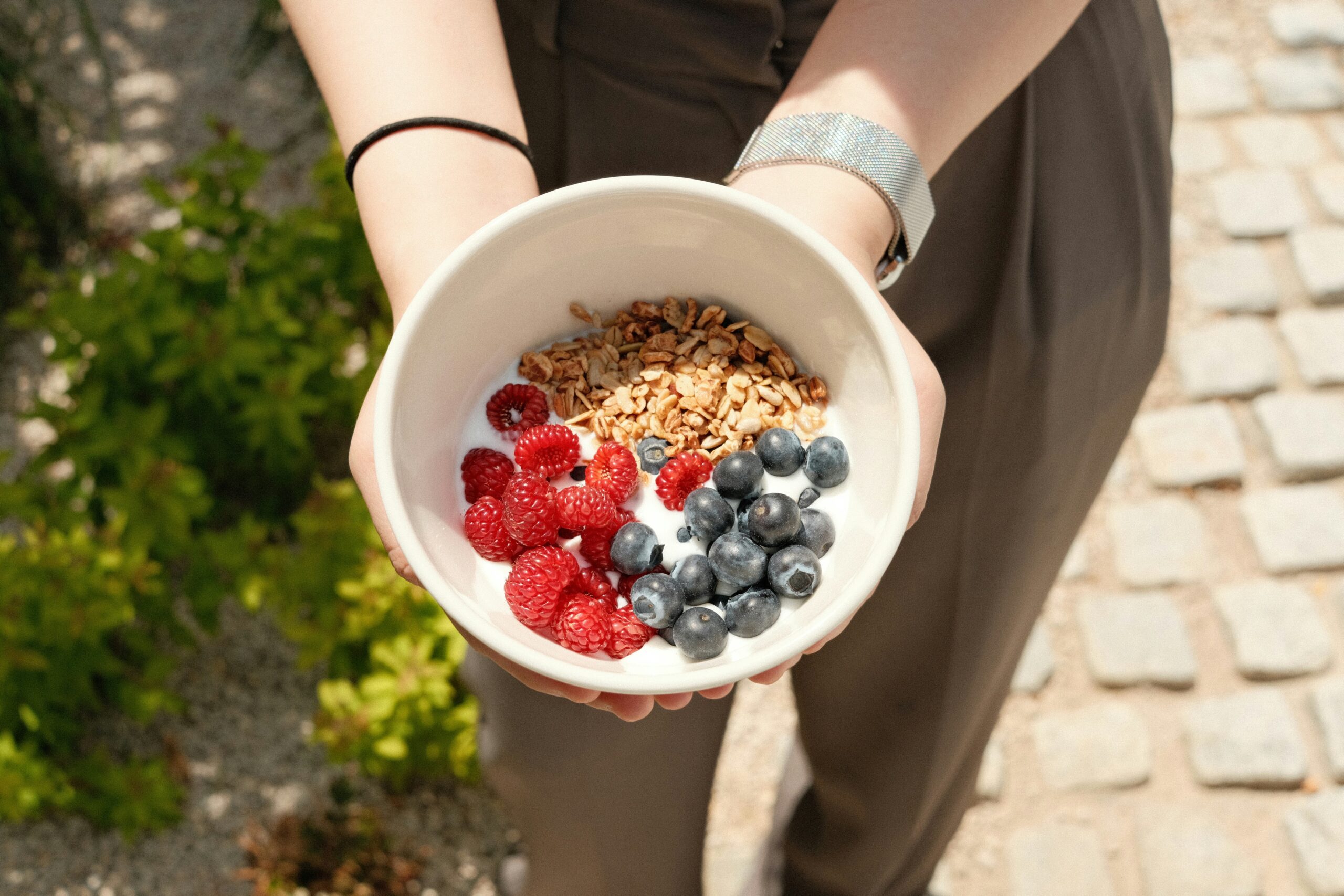 a fruit bowl with yogurt - Rachael Haverland Site a fruit bowl with yogurt