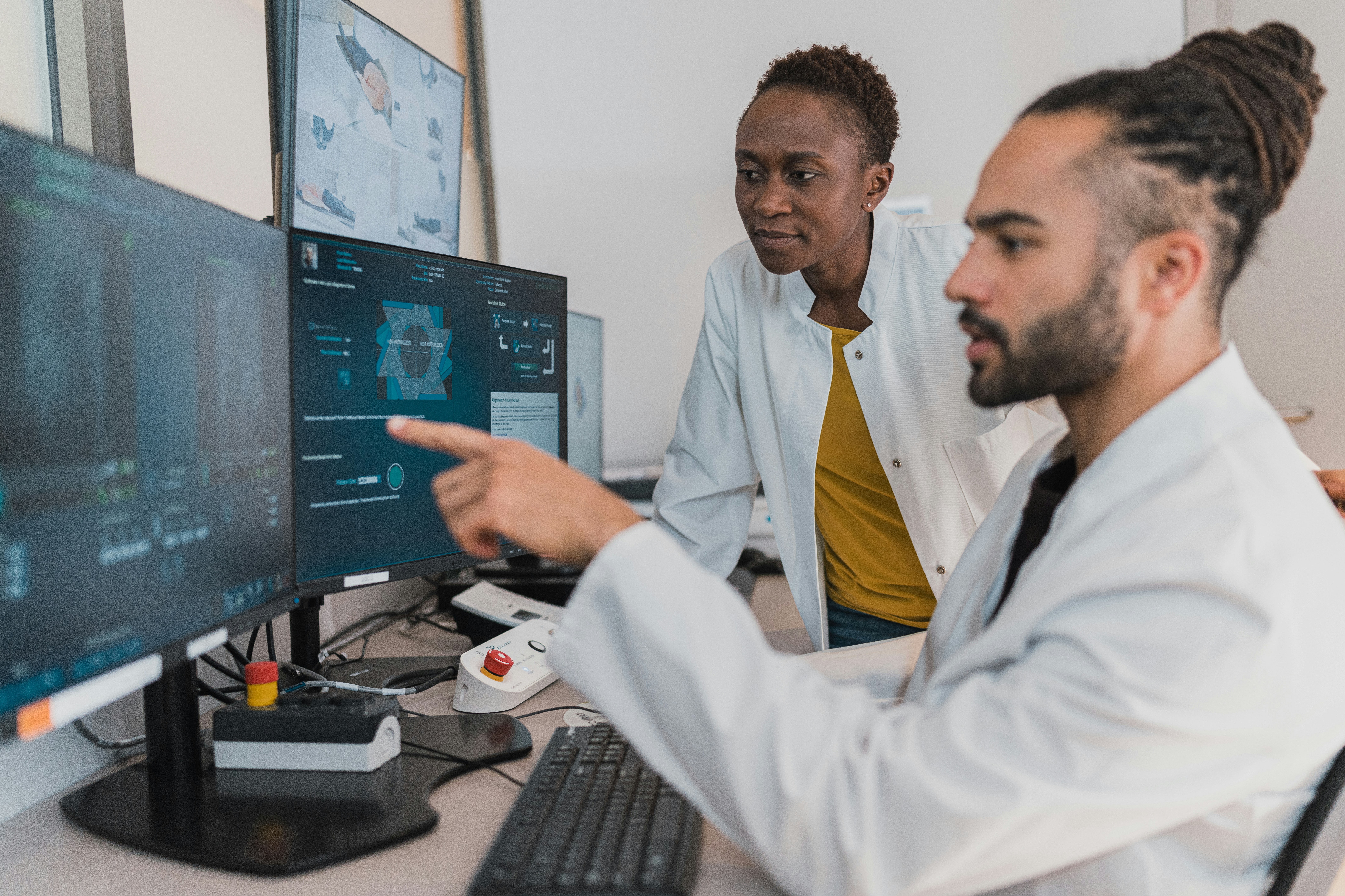 doctor diagnosing endometriosis
