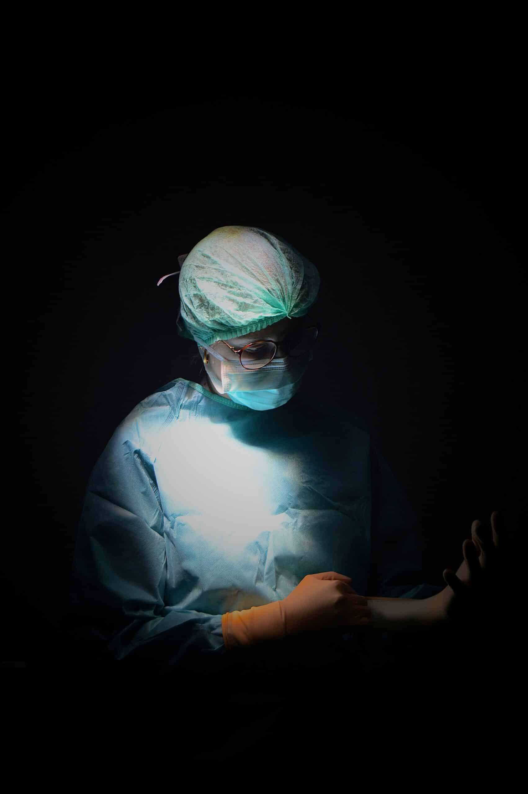 A surgeon preparing for surgery - Rachael Haverland Site A surgeon preparing for surgery