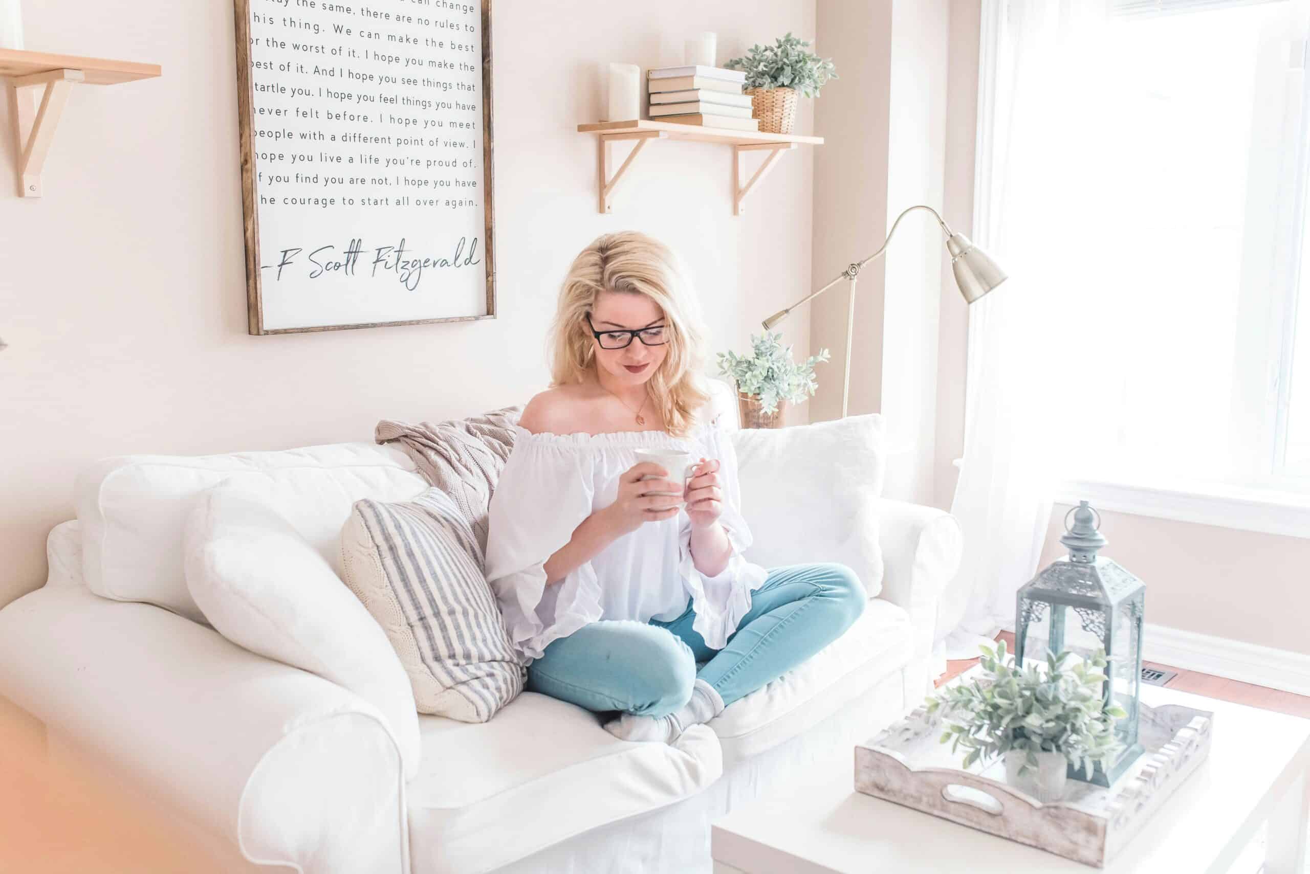 a woman sitting in the couch - Rachael Haverland Site a woman sitting in the couch
