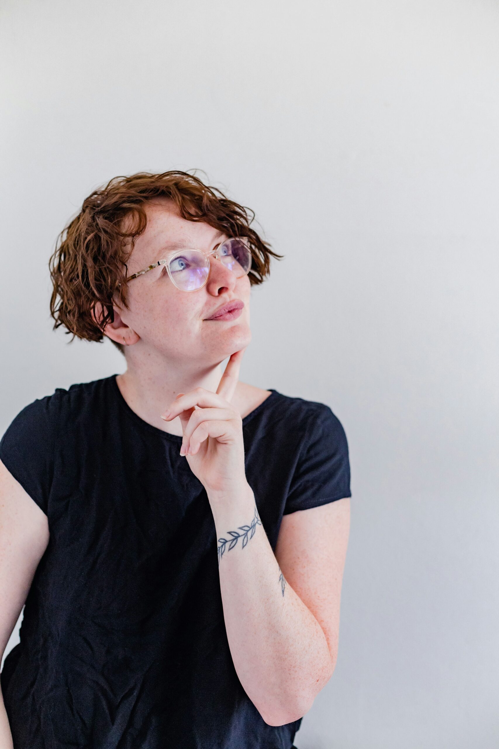 photo 1644587590554 7ad526ae060djpeg - Rachael Haverland Site A woman thinking