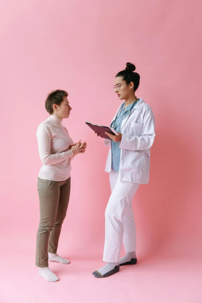 An endometriosis patient speaking to her doctor
