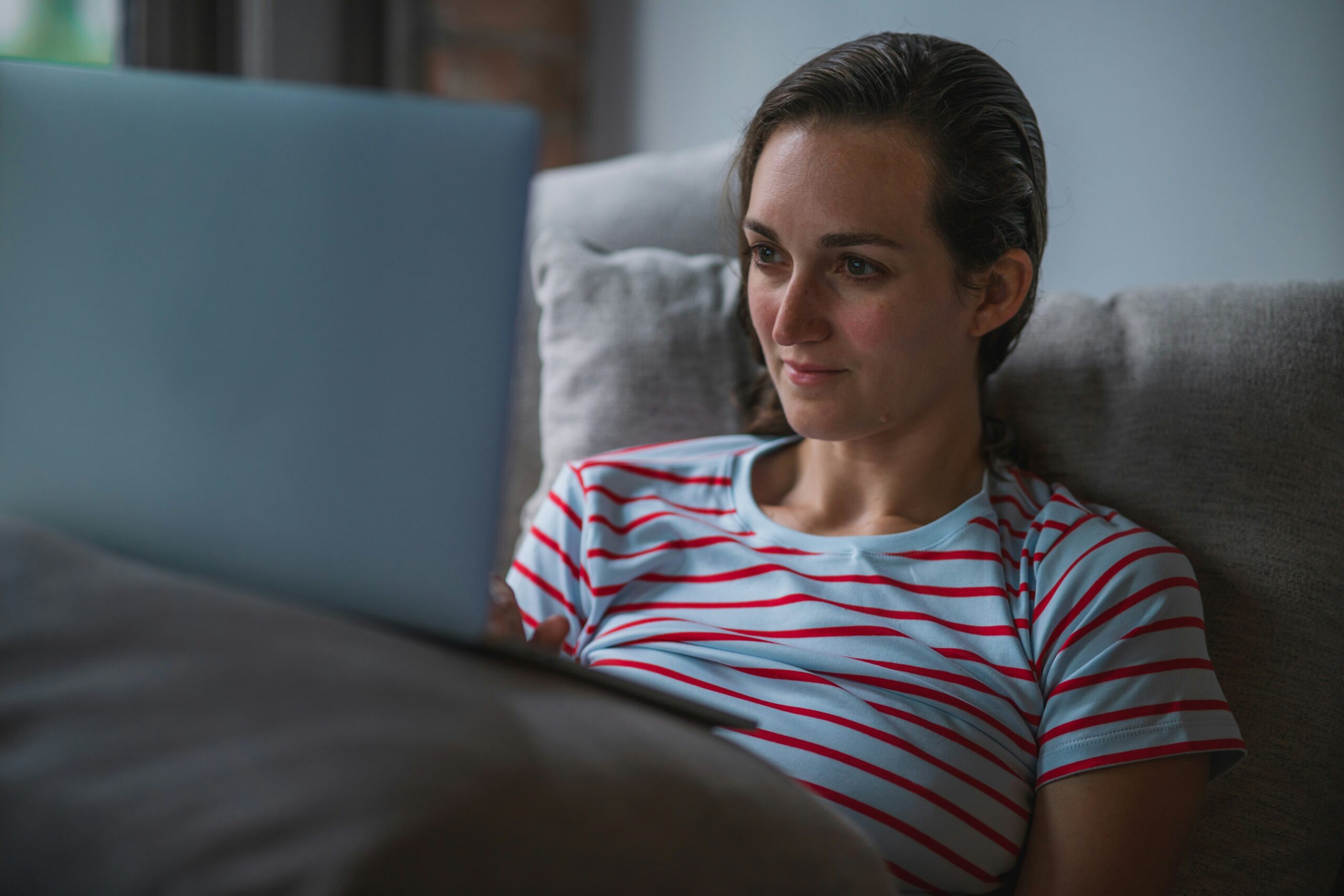 photo 1625263538572 3ddea108857cjpeg - Endometriosis Center of Excellence woman resting on the couch